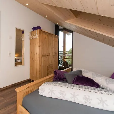 Gemuetliches Apartment-Seenaehe-Balkon-Parkplatz-Wallbox-Fahrradparkplatz Apartman *